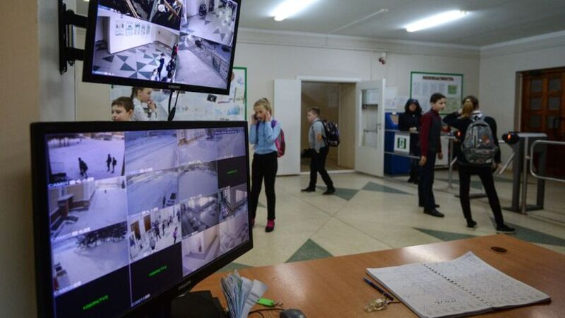 Для охраны школ депутаты предлагают создать единые стандарты