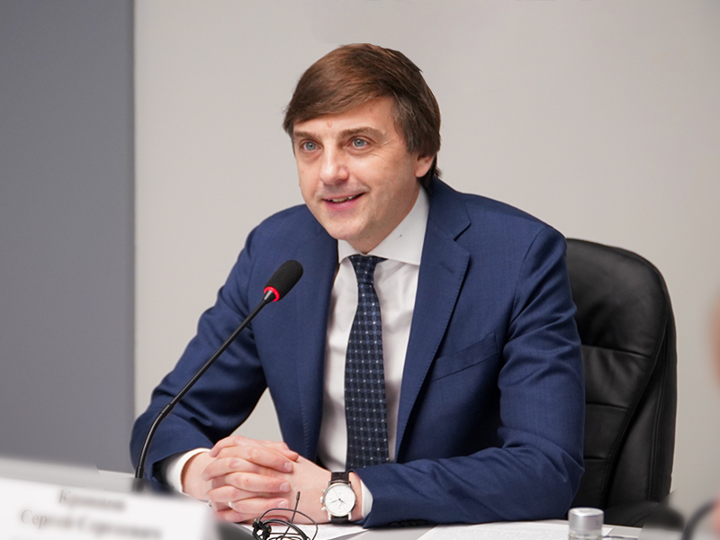 Министр просвещения допустил повышение зарплат учителей