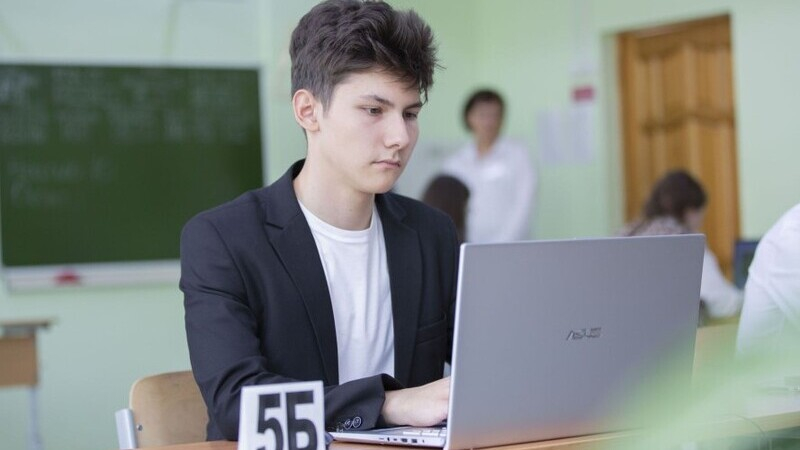 В составлении учебника по информатике будут участвовать учителя