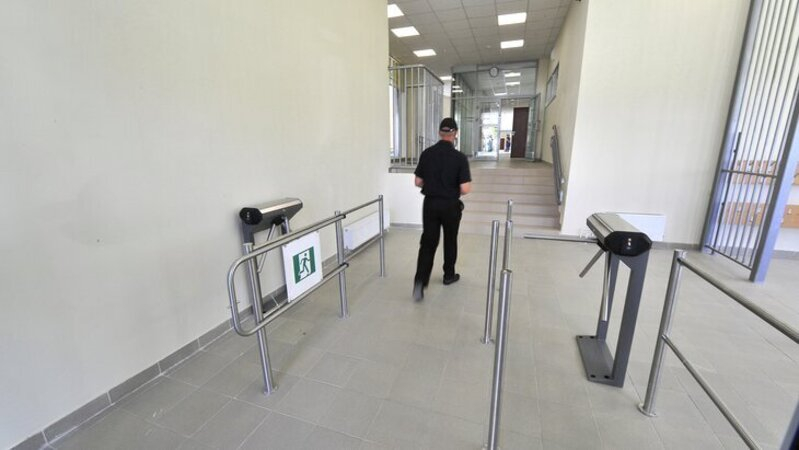 Глава Минпросвещения назвал общую проблему в школах, где произошли нападения